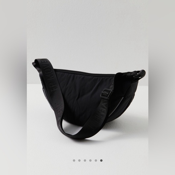 NWT Free People FP Movement Bulls Eye Sling Bag Black - Picture 6 of 7